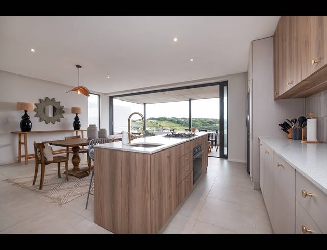 4 BEDROOM TOWNHOUSE FOR SALE IN ZULULAMI LUXURY COASTAL ESTATE